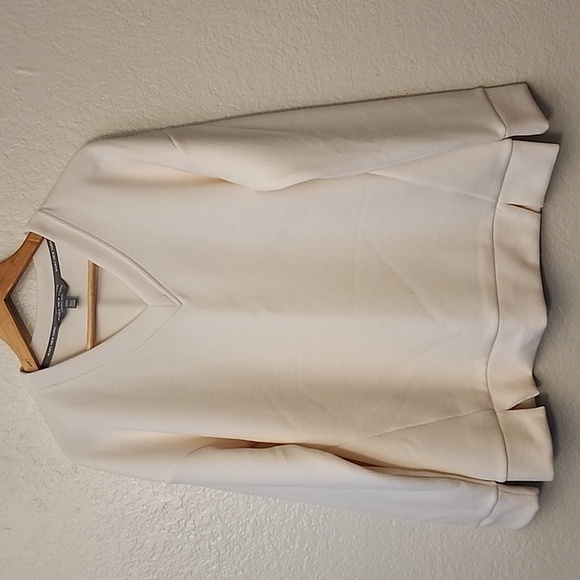 Marc New York Women's Cozy V Neck Pullover Top - Picture 2 of 8